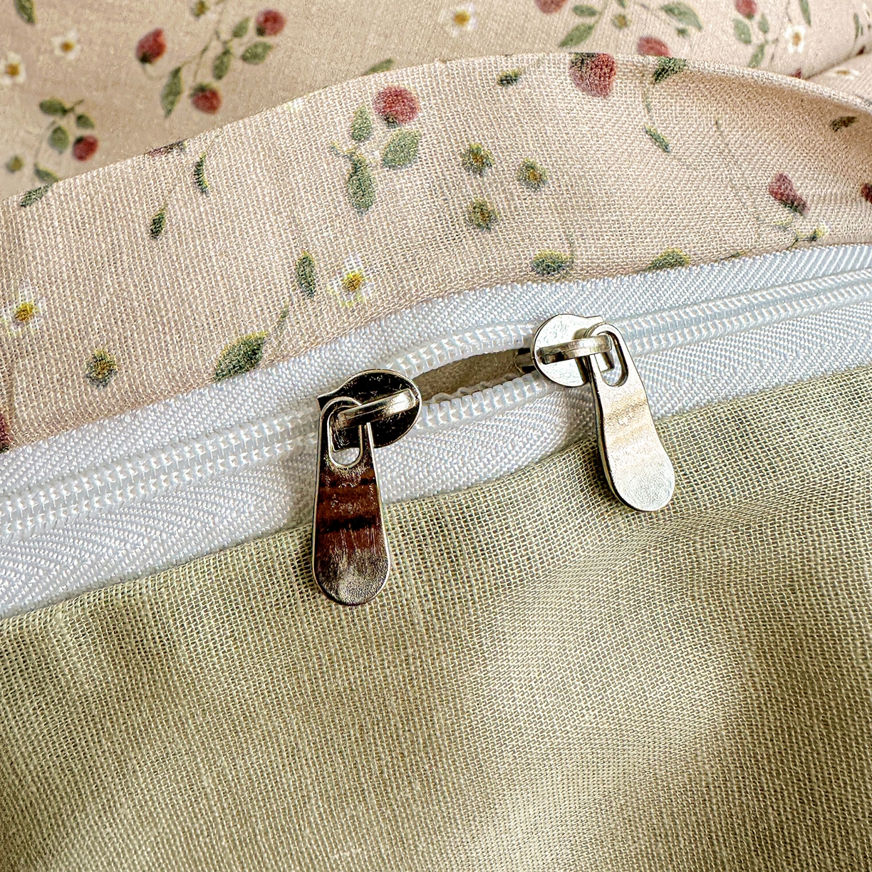 91家纺网 家纺一手货源 找家纺 文黛家居 2026新款全棉双层纱床盖四件套 晨雾花田