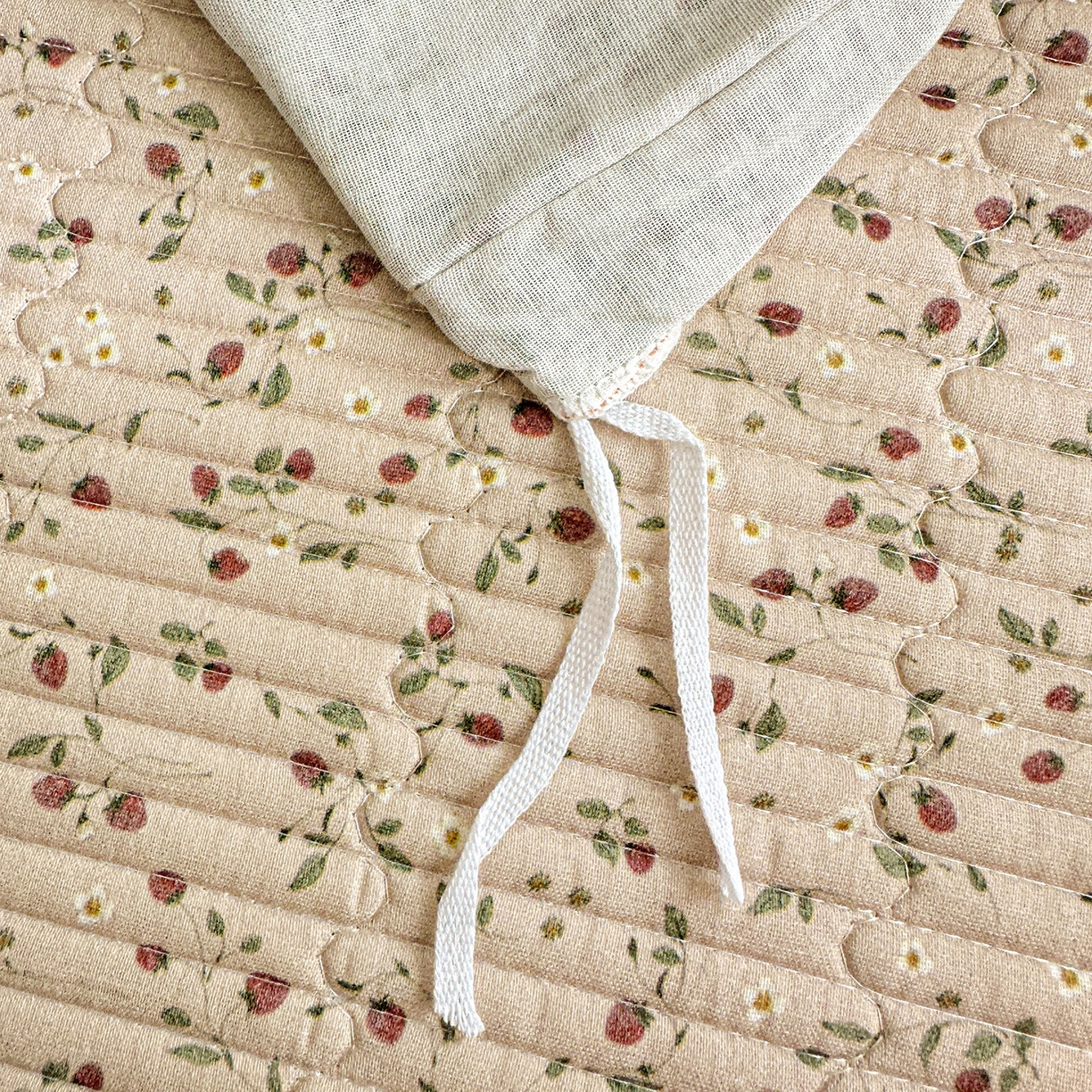 91家纺网 家纺一手货源 找家纺 文黛家居 2026新款全棉双层纱床盖四件套 晨雾花田