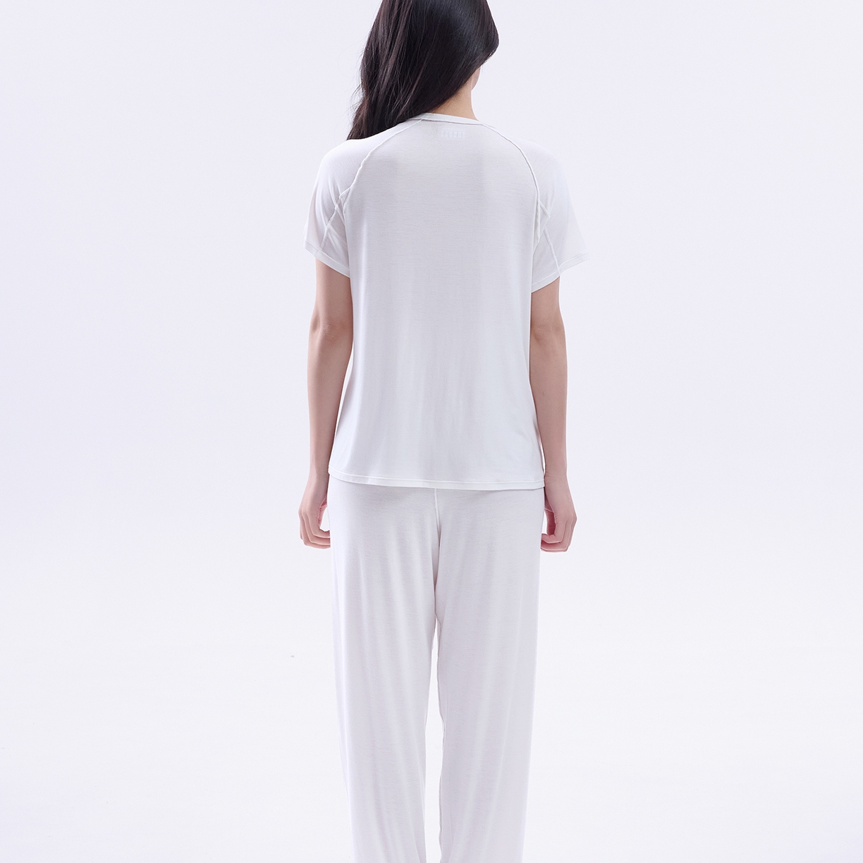 91家纺网 家纺一手货源 找家纺 唯爱品 2026新款亲肤舒适深睡睡衣--短袖长裤--短袖短裤--三色可选 短袖长裤-柔云白