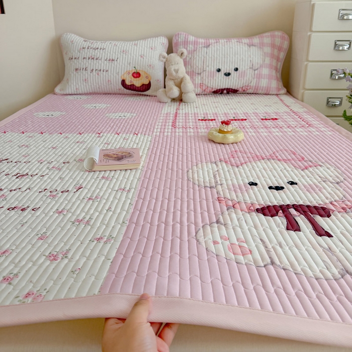 91家纺网 家纺一手货源 找家纺 贝扬思家纺 2026新款数码大版凉感丝夏被凉席系列 蛋糕小狗