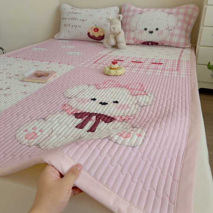 91家纺网 家纺一手货源 找家纺 贝扬思家纺 2026新款数码大版凉感丝夏被凉席系列 蛋糕小狗