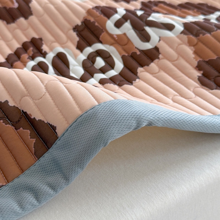 91家纺网 家纺一手货源 找家纺 贝扬思家纺 2026新款数码大版凉感丝夏被凉席系列 加色豹纹猫