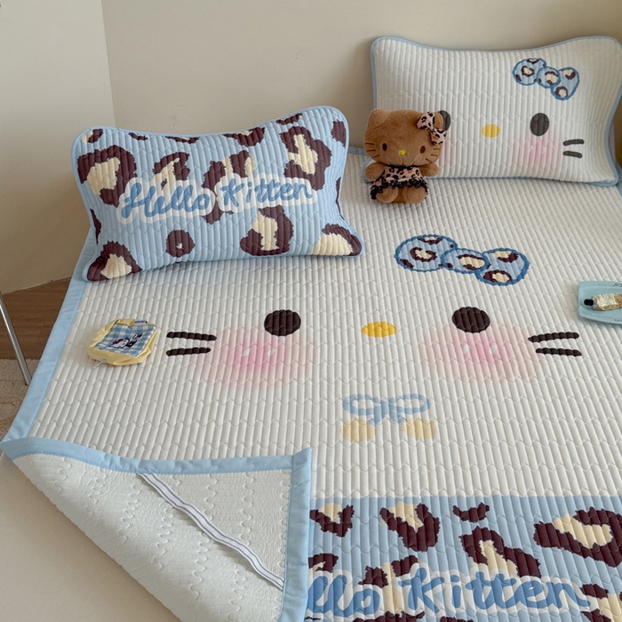 91家纺网 家纺一手货源 找家纺 贝扬思家纺 2026新款数码大版凉感丝夏被凉席系列 蓝色豹纹猫