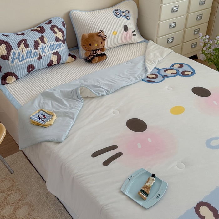 91家纺网 家纺一手货源 找家纺 贝扬思家纺 2026新款数码大版凉感丝夏被凉席系列 蓝色豹纹猫