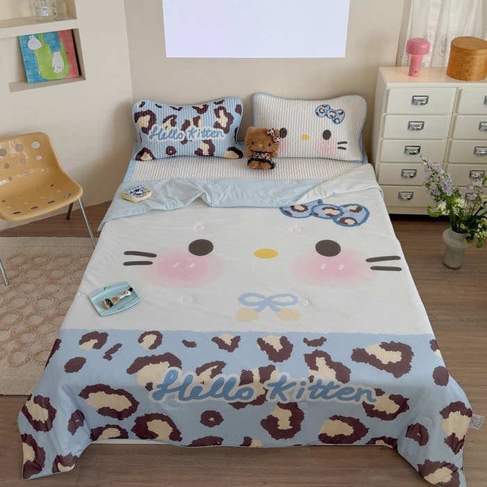 91家纺网 家纺一手货源 找家纺 贝扬思家纺 2026新款数码大版凉感丝夏被凉席系列 蓝色豹纹猫