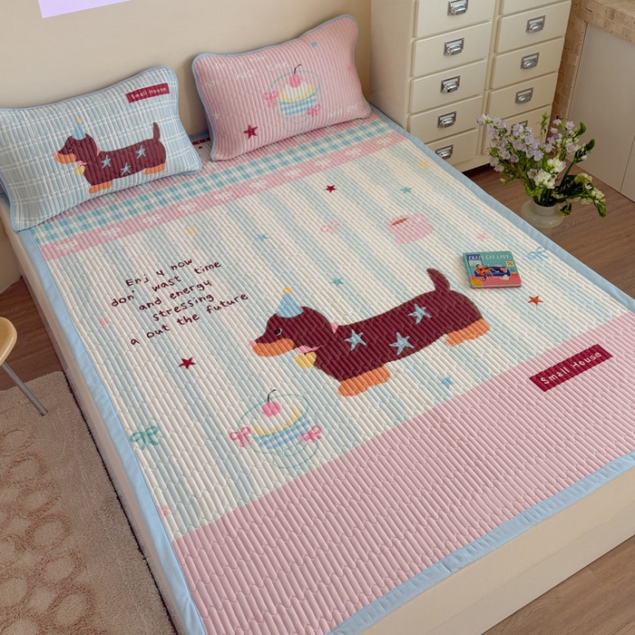 91家纺网 家纺一手货源 找家纺 贝扬思家纺 2026新款数码大版凉感丝夏被凉席系列 奶油小狗