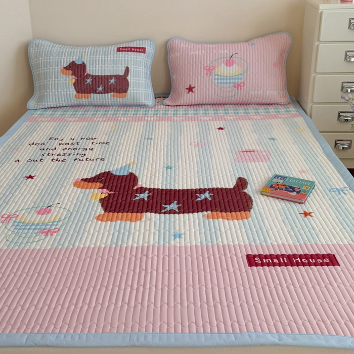 91家纺网 家纺一手货源 找家纺 贝扬思家纺 2026新款数码大版凉感丝夏被凉席系列 奶油小狗