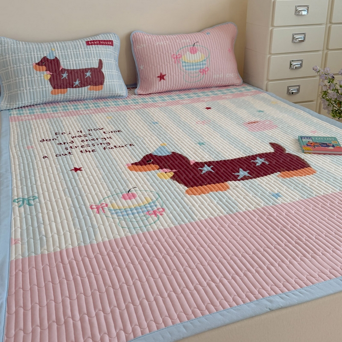 91家纺网 家纺一手货源 找家纺 贝扬思家纺 2026新款数码大版凉感丝夏被凉席系列 奶油小狗