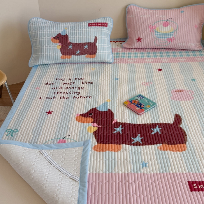 91家纺网 家纺一手货源 找家纺 贝扬思家纺 2026新款数码大版凉感丝夏被凉席系列 奶油小狗