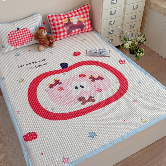 91家纺网 家纺一手货源 找家纺 贝扬思家纺 2026新款数码大版凉感丝夏被凉席系列 苹果小马