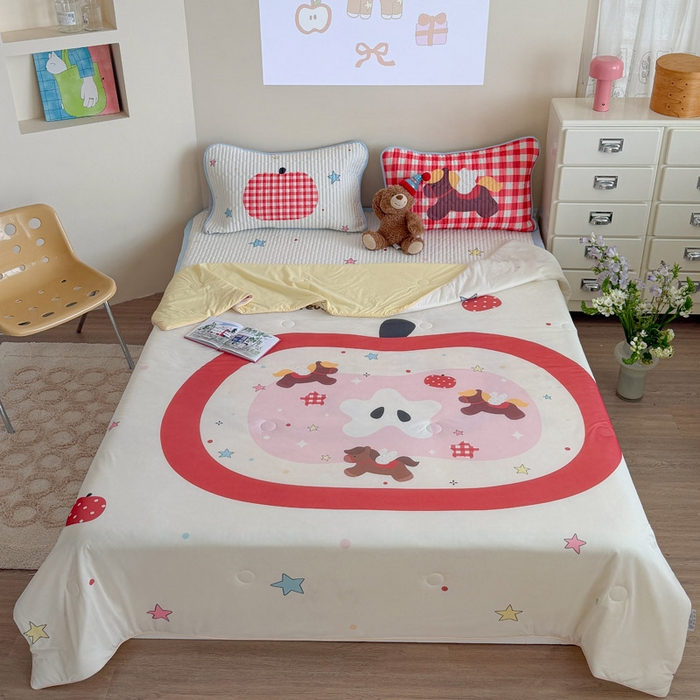 91家纺网 家纺一手货源 找家纺 贝扬思家纺 2026新款数码大版凉感丝夏被凉席系列 苹果小马