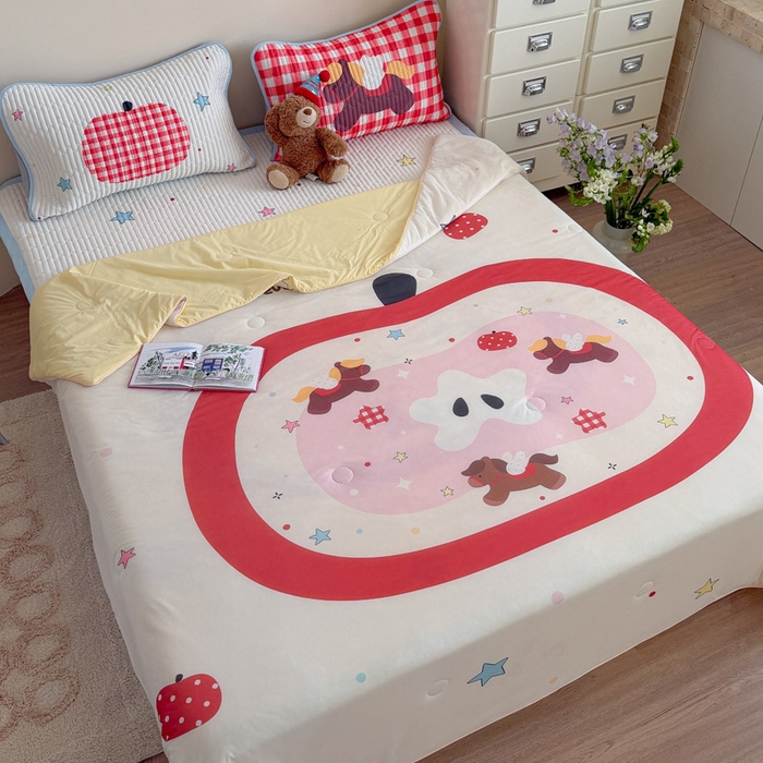 91家纺网 家纺一手货源 找家纺 贝扬思家纺 2026新款数码大版凉感丝夏被凉席系列 苹果小马