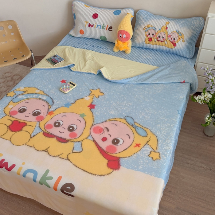 91家纺网 家纺一手货源 找家纺 贝扬思家纺 2026新款数码大版凉感丝夏被凉席系列 三小只