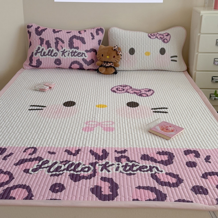 91家纺网 家纺一手货源 找家纺 贝扬思家纺 2026新款数码大版凉感丝夏被凉席系列 紫色豹纹猫