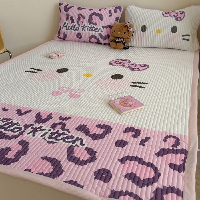 91家纺网 家纺一手货源 找家纺 贝扬思家纺 2026新款数码大版凉感丝夏被凉席系列 紫色豹纹猫