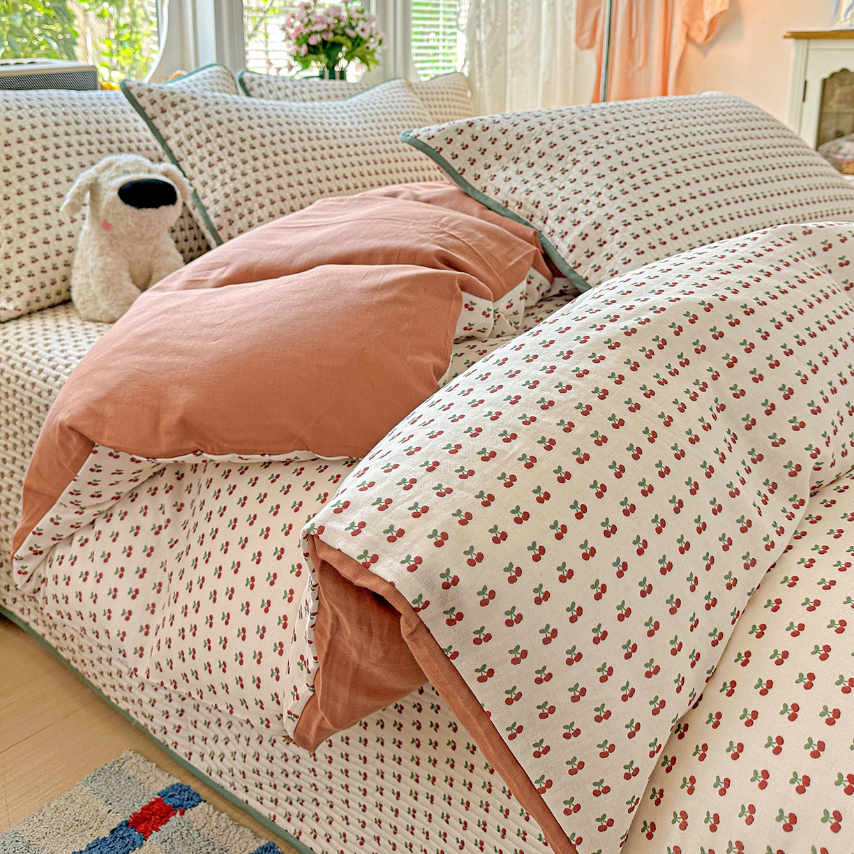 91家纺网 家纺一手货源 找家纺 文黛家居 2026新款全棉双层纱床盖四件套 桃见-红