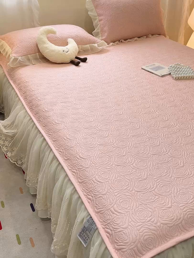 91家纺网 家纺一手货源 找家纺 （总）眠势力 2026新款PE提花冰凉豆豆床裙款床笠凉席子冰丝凉感中分子床裙乙纶床裙床笠二合一