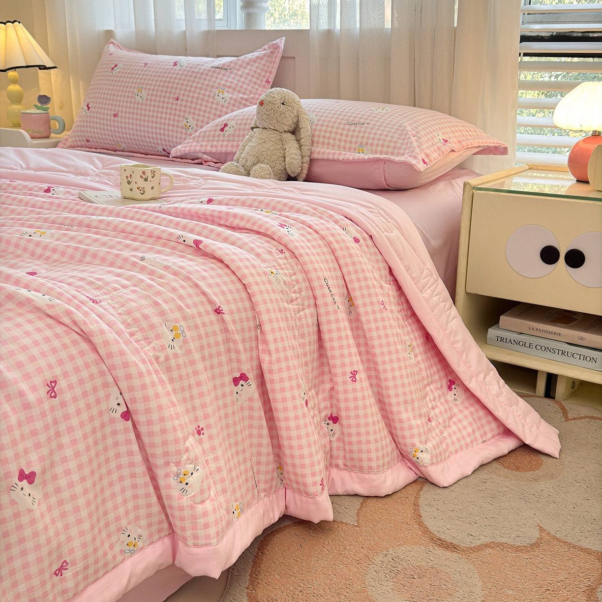 91家纺网 家纺一手货源 找家纺  2026新款A类印花手包边凌香新疆棉花夏被 凌香格林童话