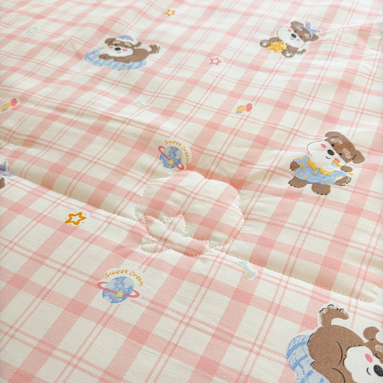 91家纺网 家纺一手货源 找家纺 2026新款A类印花手包边凌香新疆棉花夏被 凌香格子狗 