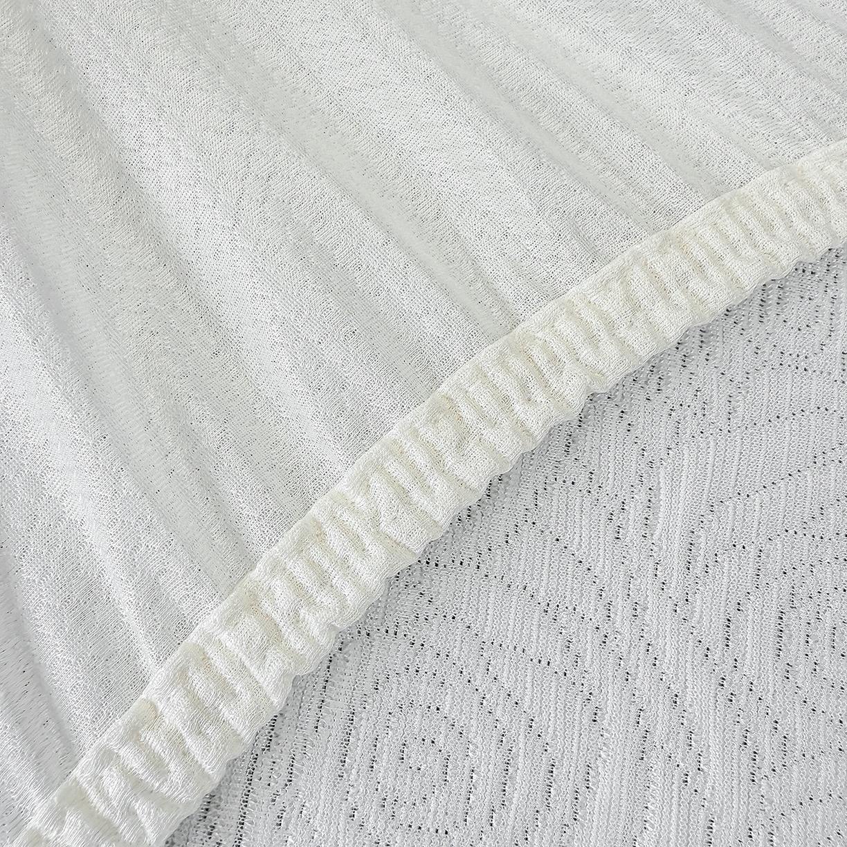 91家纺网 家纺一手货源 找家纺 眠势力 2026新款PE提花冰凉豆豆床裙款床笠凉席子冰丝凉感中分子床裙乙纶床裙床笠二合一 晚风-清绿