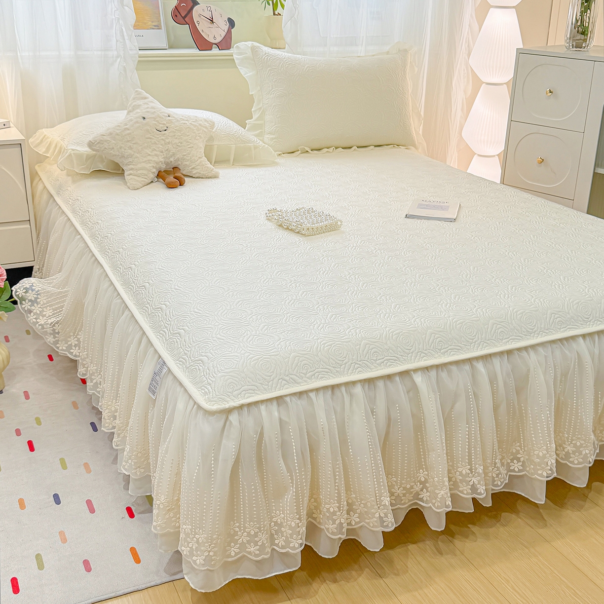 91家纺网 家纺一手货源 找家纺 眠势力 2026新款PE提花冰凉豆豆床裙款床笠凉席子冰丝凉感中分子床裙乙纶床裙床笠二合一 晚风-雾米