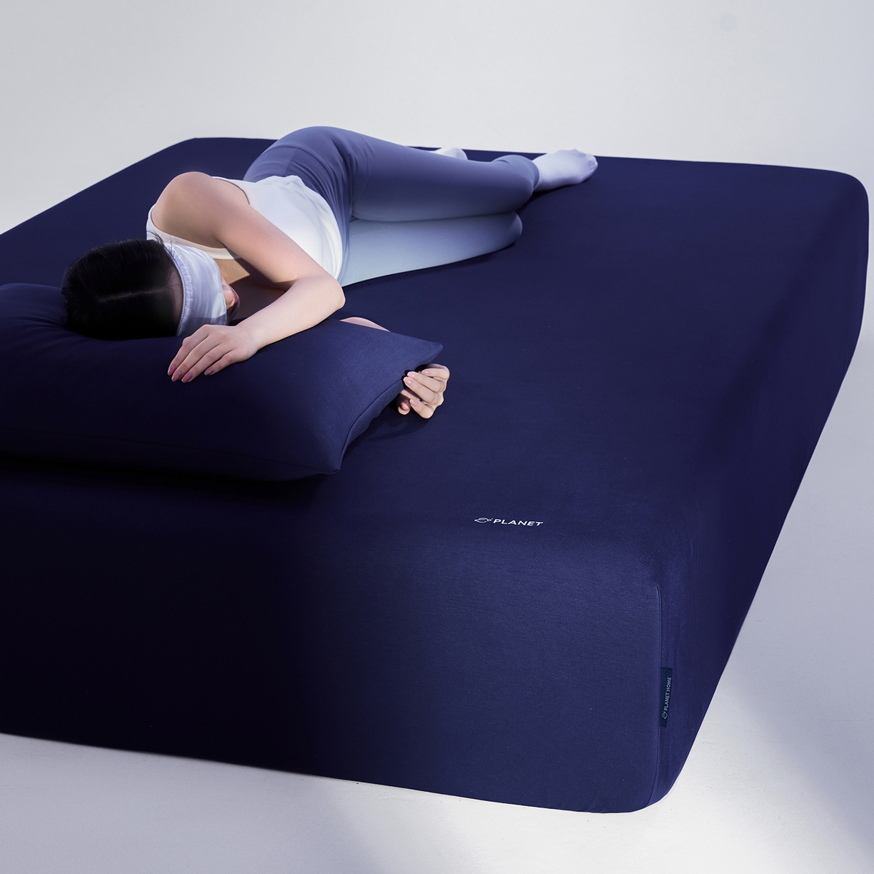 91家纺网 家纺一手货源 找家纺 （总）莱福仕 2026新款酣睡星球深蓝床笠单品床笠床笠单件1.0-场景一