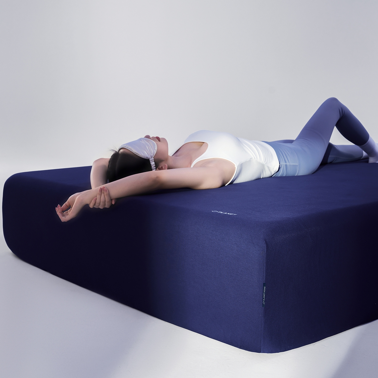 91家纺网 家纺一手货源 找家纺 （总）莱福仕 2026新款酣睡星球深蓝床笠单品床笠床笠单件1.0-场景一