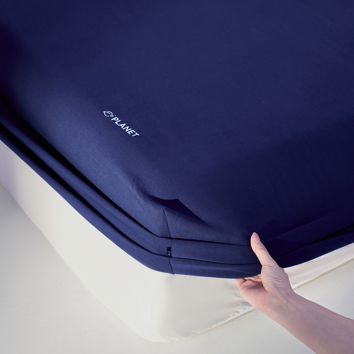 91家纺网 家纺一手货源 找家纺 （总）莱福仕 2026新款酣睡星球深蓝床笠单品床笠床笠单件1.0-场景一