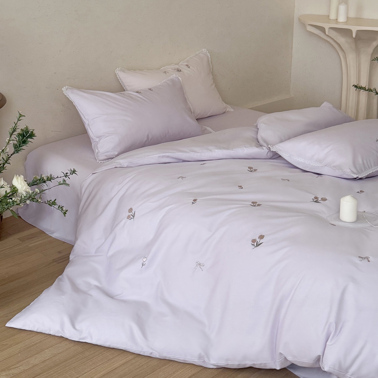 91家纺网 家纺一手货源 找家纺 艾唯希家纺 2026新款全棉纯棉满绣小花边工艺四件套刺绣-郁金小花系列 郁金小花-紫