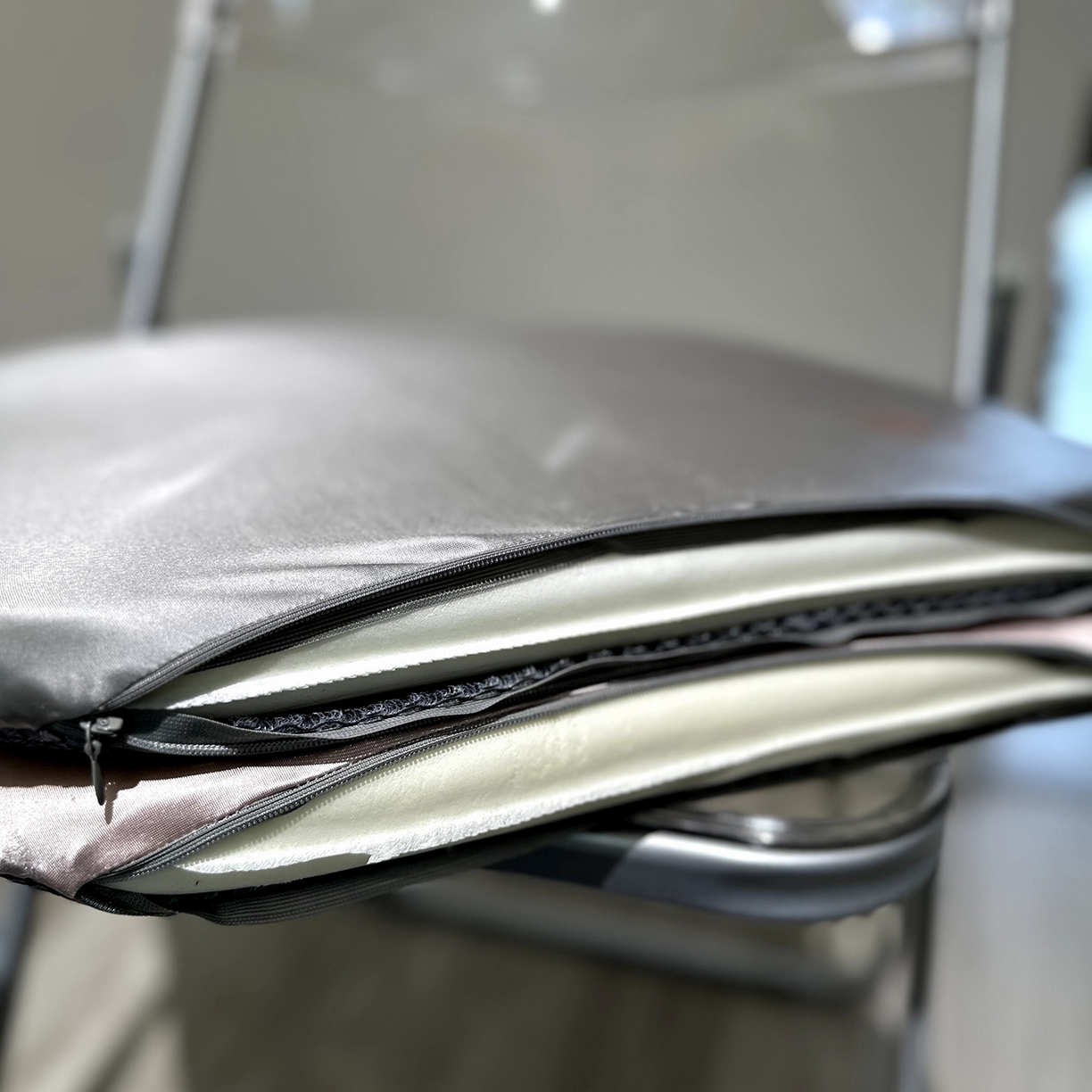 91家纺网 家纺一手货源 找家纺 座享家 2026新款玫瑰记忆棉方垫 银灰