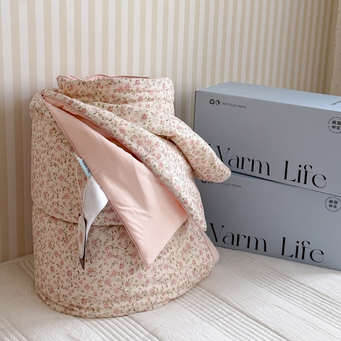 91家纺网 家纺一手货源 找家纺 暖生活 2026新款A类“冰纱”母婴级全棉纯棉双层纱夏被夏凉被空调被（礼盒包装） 桃枝枝