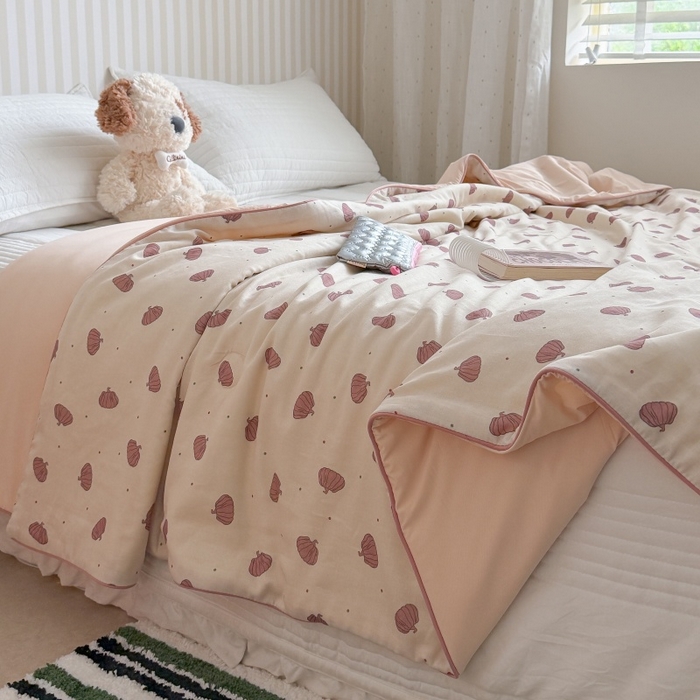 91家纺网 家纺一手货源 找家纺 暖生活 2026新款A类“冰纱”母婴级全棉纯棉双层纱夏被夏凉被空调被（礼盒包装） 粉南瓜