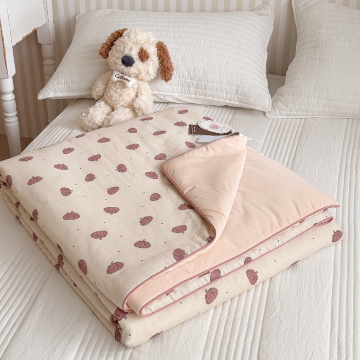 91家纺网 家纺一手货源 找家纺 暖生活 2026新款A类“冰纱”母婴级全棉纯棉双层纱夏被夏凉被空调被（礼盒包装） 粉南瓜