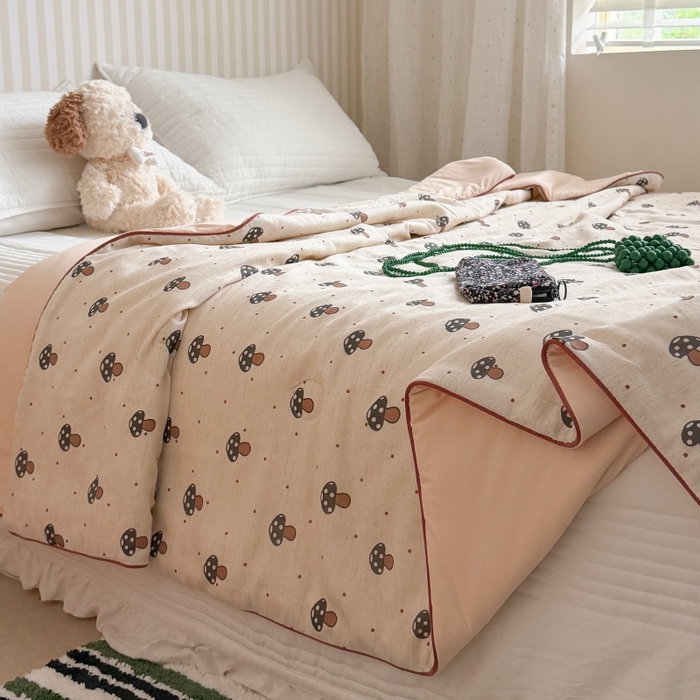 91家纺网 家纺一手货源 找家纺 暖生活 2026新款A类“冰纱”母婴级全棉纯棉双层纱夏被夏凉被空调被（礼盒包装） 可可蘑菇