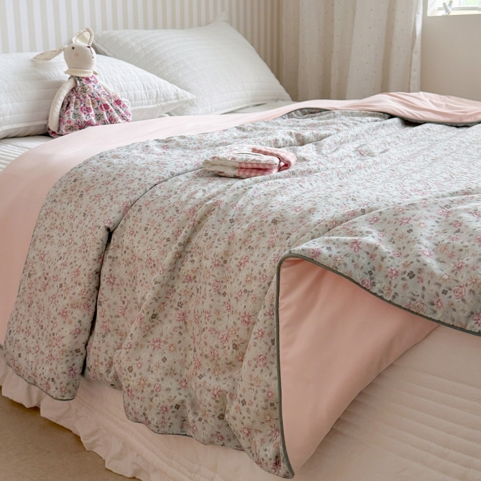 91家纺网 家纺一手货源 找家纺 暖生活 2026新款A类“冰纱”母婴级全棉纯棉双层纱夏被夏凉被空调被（礼盒包装） 绿野粉花