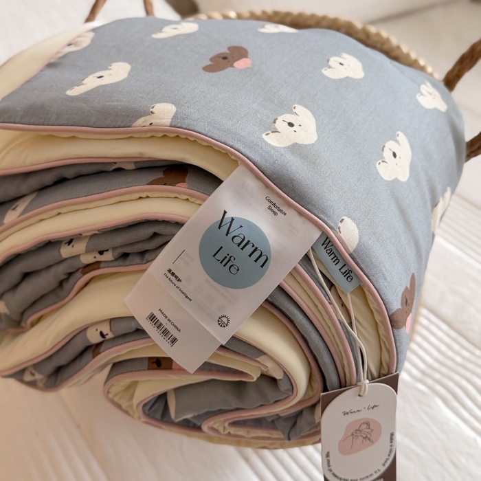 91家纺网 家纺一手货源 找家纺 暖生活 2026新款A类“冰纱”母婴级全棉纯棉双层纱夏被夏凉被空调被（礼盒包装） 绒绒小狗