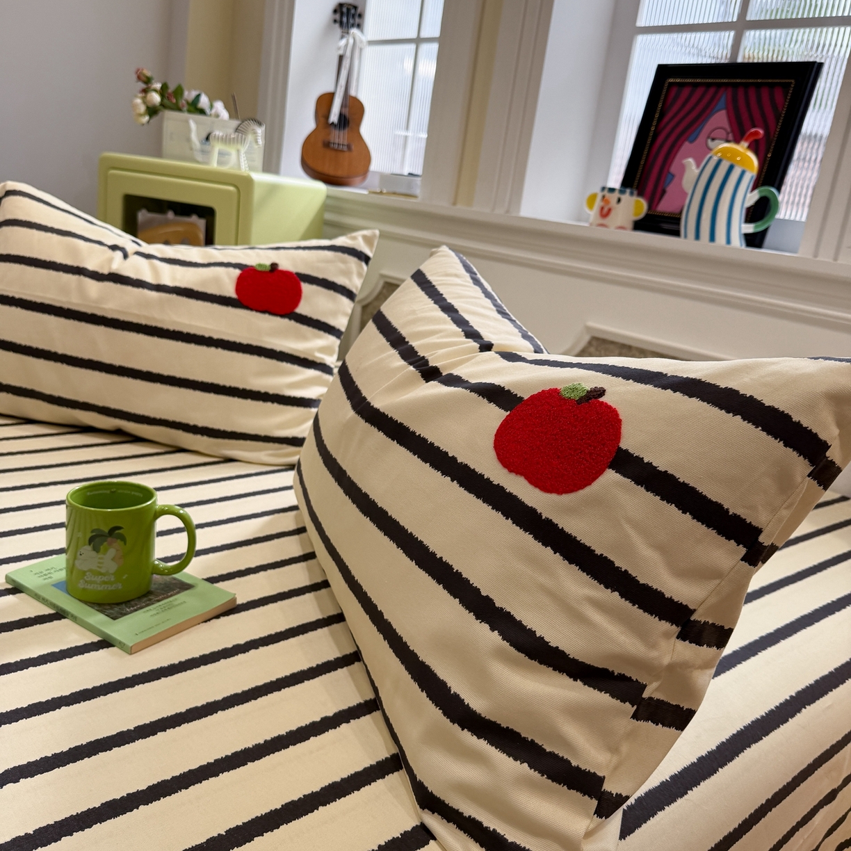 91家纺网 家纺一手货源 找家纺 觅糖家纺 2026新款大版卡通毛巾绣老粗布凉席席子系列 苹果小兔