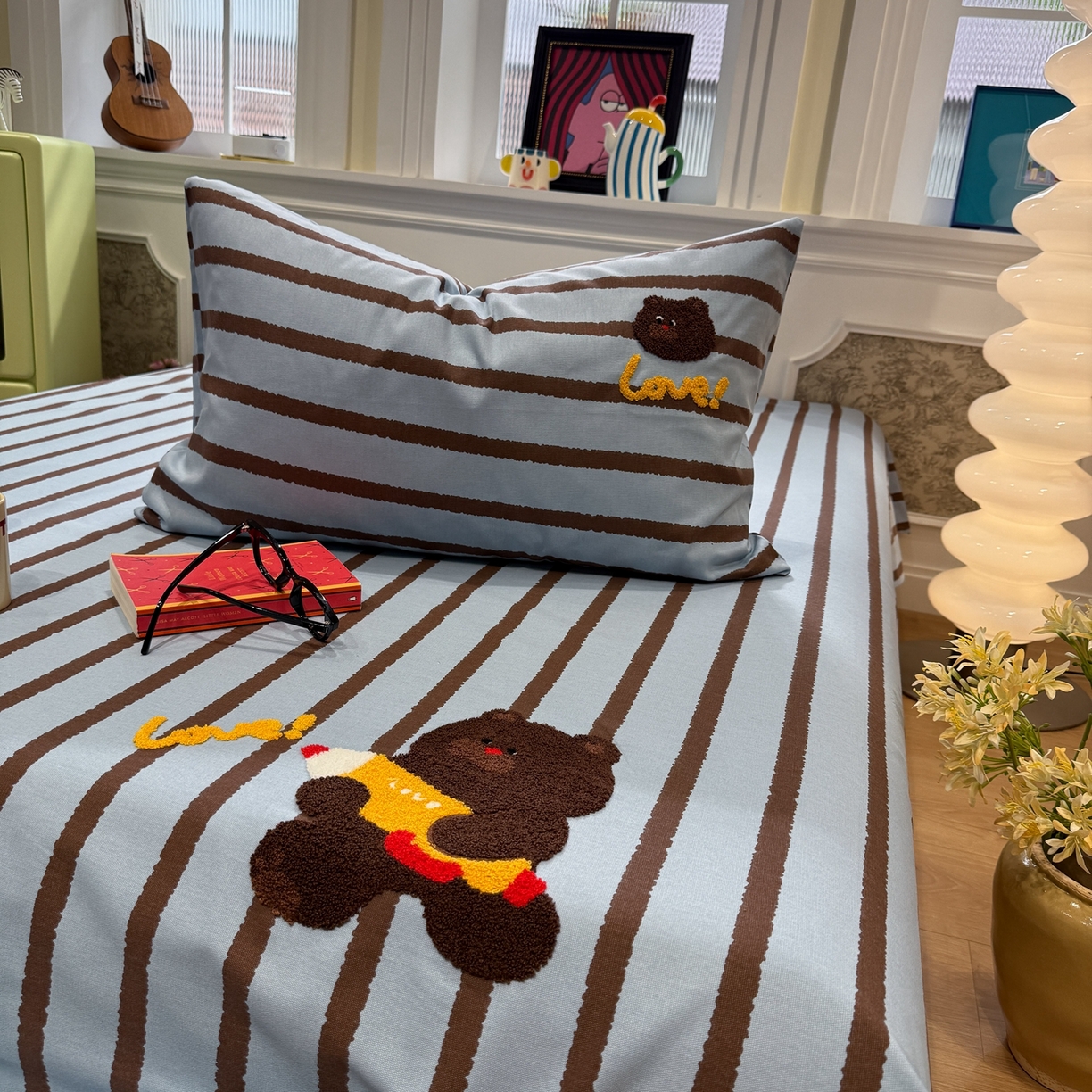 91家纺网 家纺一手货源 找家纺 觅糖家纺 2026新款大版卡通毛巾绣老粗布凉席席子系列 笔记小熊