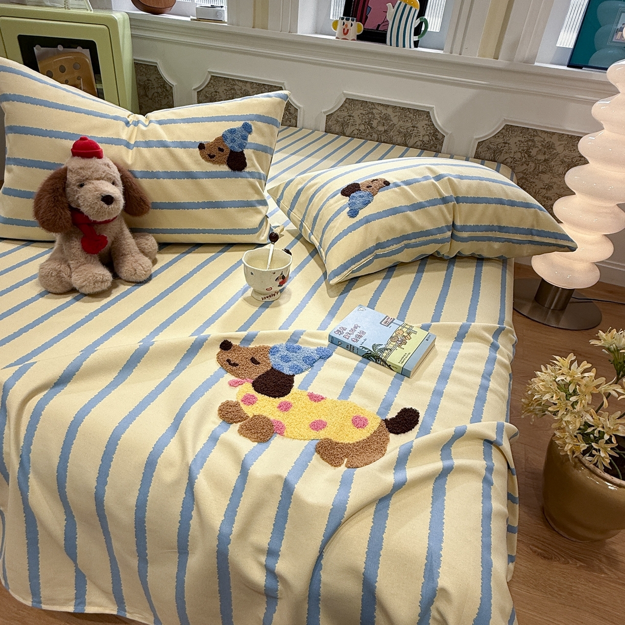 91家纺网 家纺一手货源 找家纺 觅糖家纺 2026新款大版卡通毛巾绣老粗布凉席席子系列 波点腊肠狗