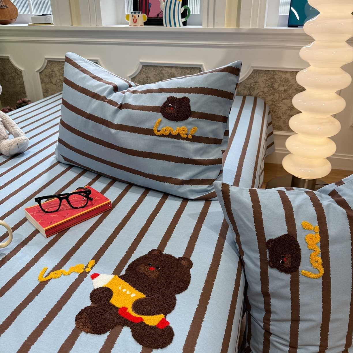 91家纺网 家纺一手货源 找家纺 觅糖家纺 2026新款大版卡通毛巾绣老粗布凉席席子系列 笔记小熊