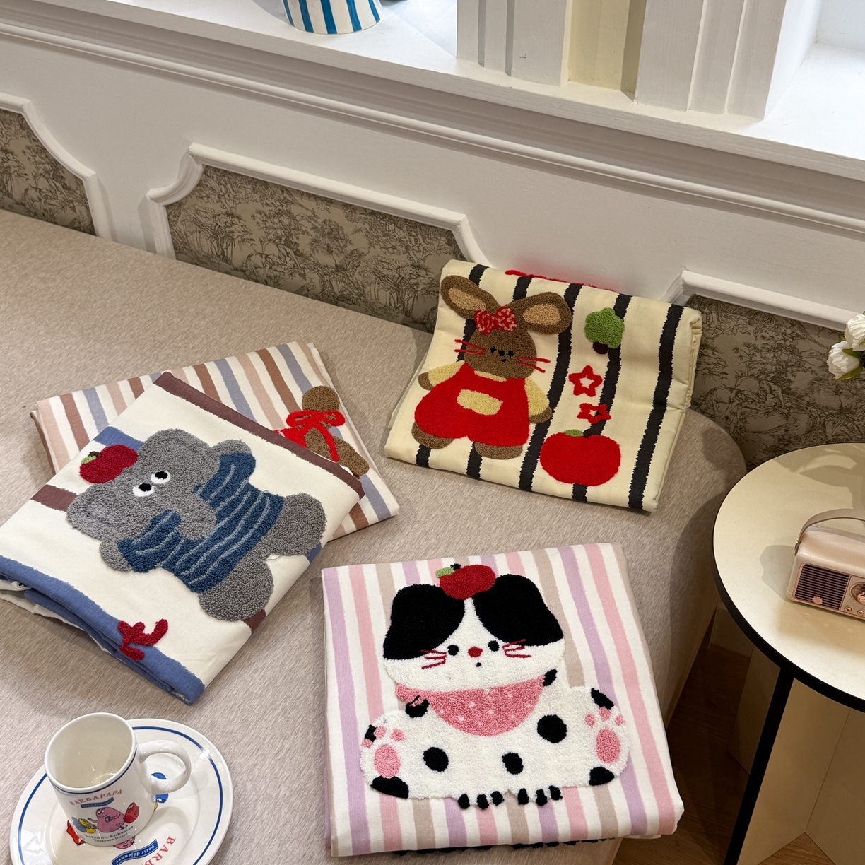 91家纺网 家纺一手货源 找家纺 觅糖家纺 2026新款大版卡通毛巾绣老粗布凉席席子系列 组合图