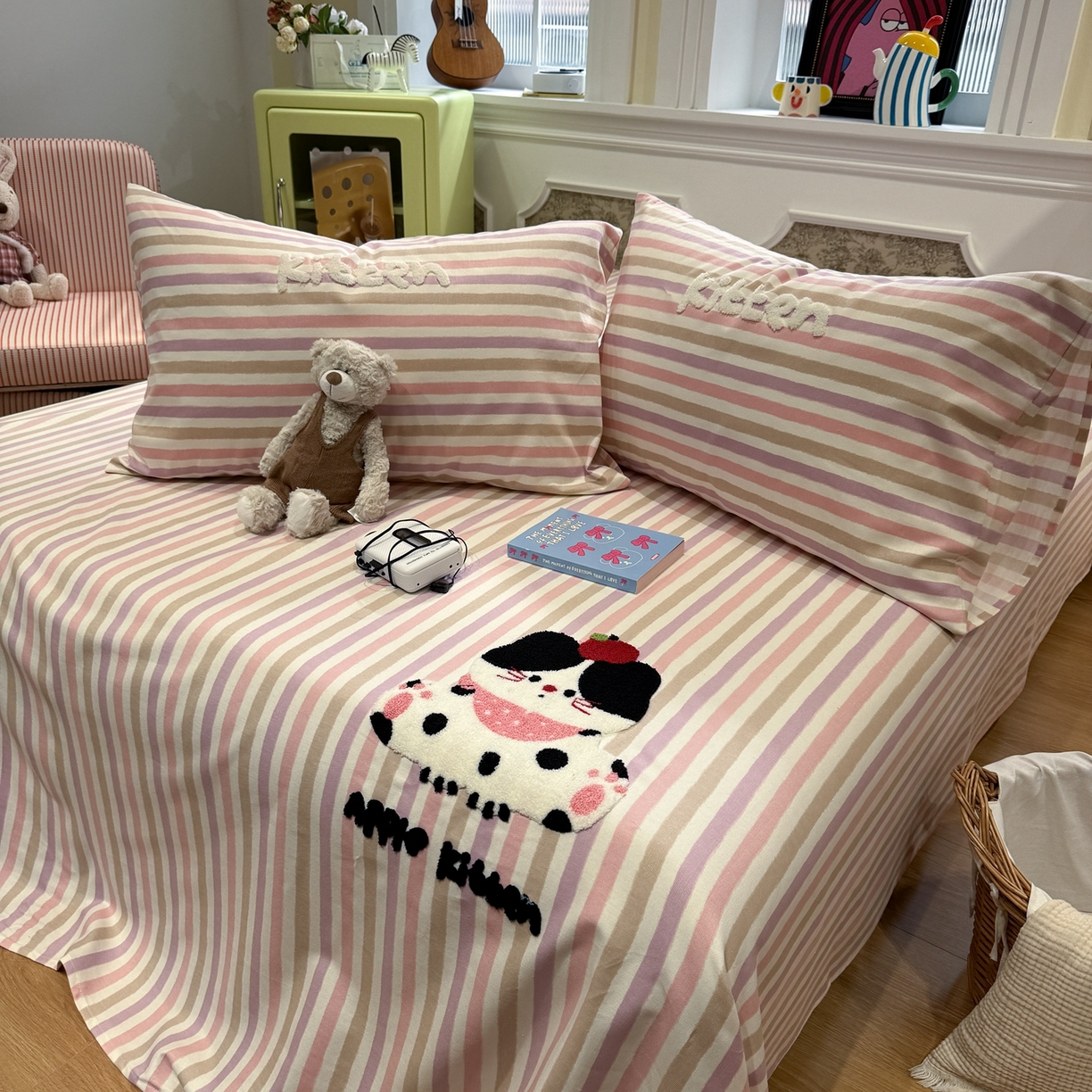 91家纺网 家纺一手货源 找家纺 觅糖家纺 2026新款大版卡通毛巾绣老粗布凉席席子系列 奶牛小猫