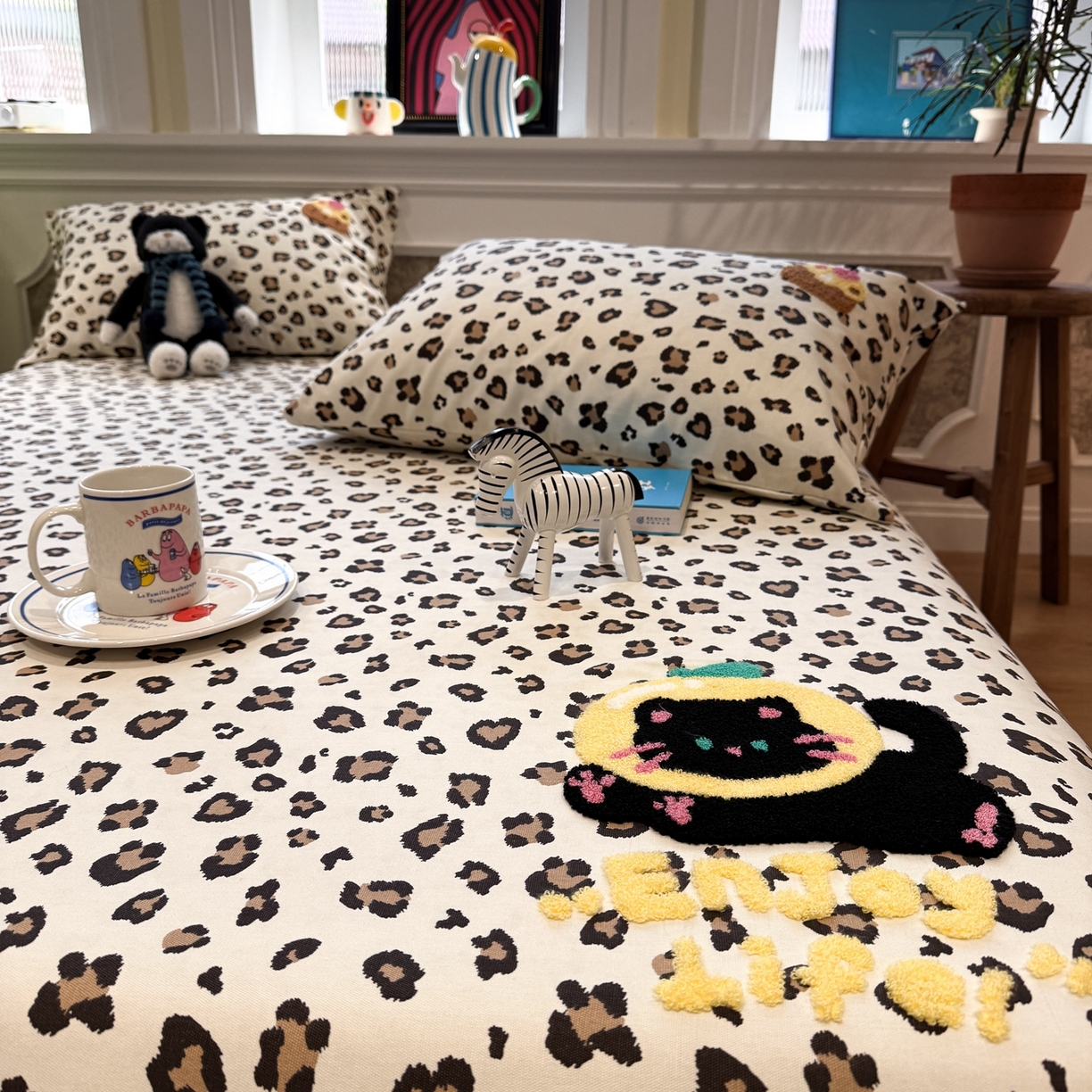 91家纺网 家纺一手货源 找家纺 觅糖家纺 2026新款大版卡通毛巾绣老粗布凉席席子系列 豹纹猫咪