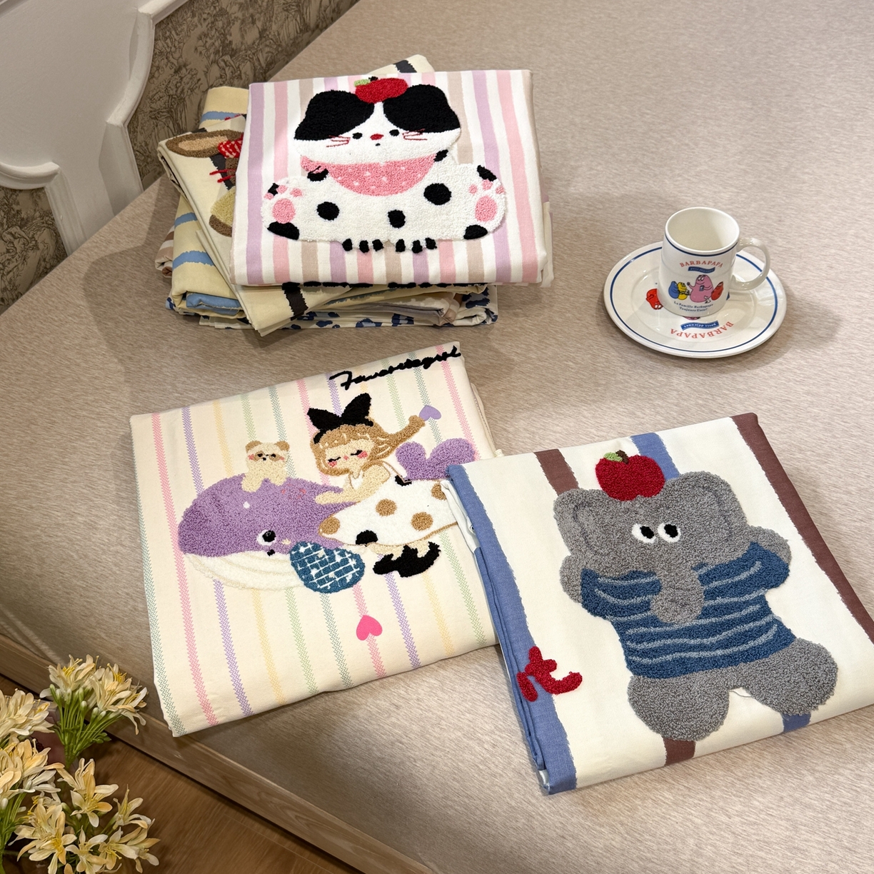 91家纺网 家纺一手货源 找家纺 觅糖家纺 2026新款大版卡通毛巾绣老粗布凉席席子系列 组合图