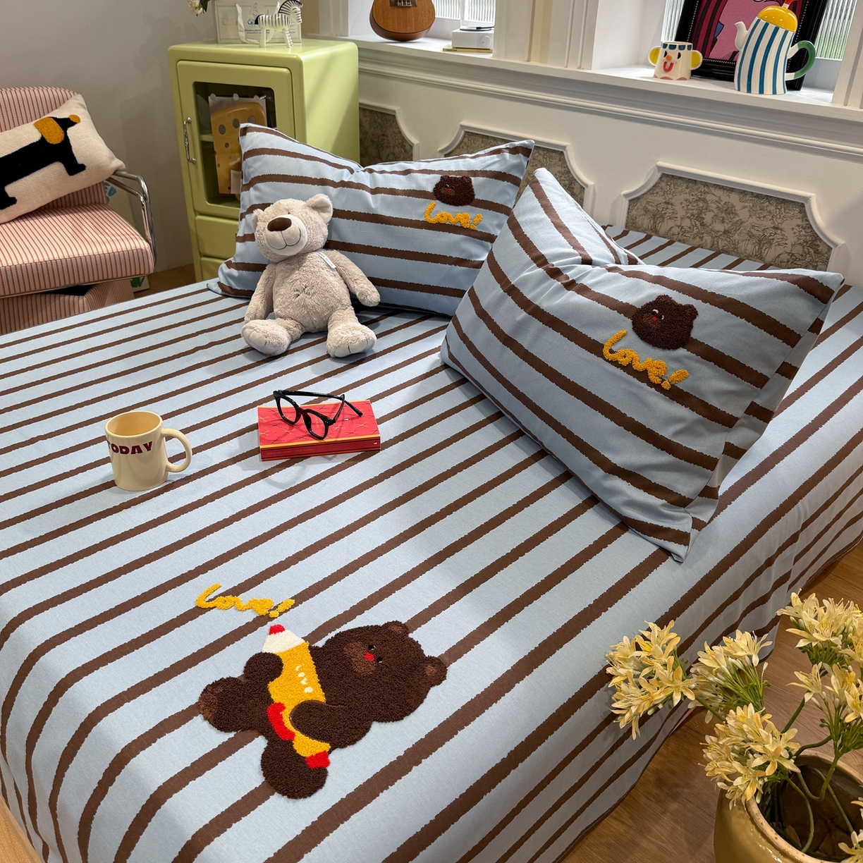 91家纺网 家纺一手货源 找家纺 觅糖家纺 2026新款大版卡通毛巾绣老粗布凉席席子系列 笔记小熊