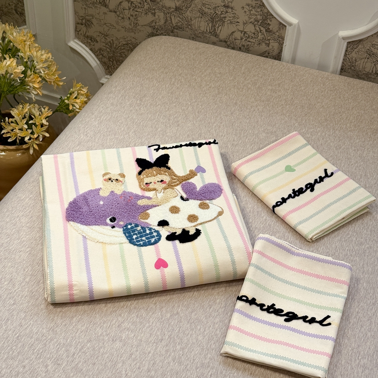 91家纺网 家纺一手货源 找家纺 觅糖家纺 2026新款大版卡通毛巾绣老粗布凉席席子系列 组合图