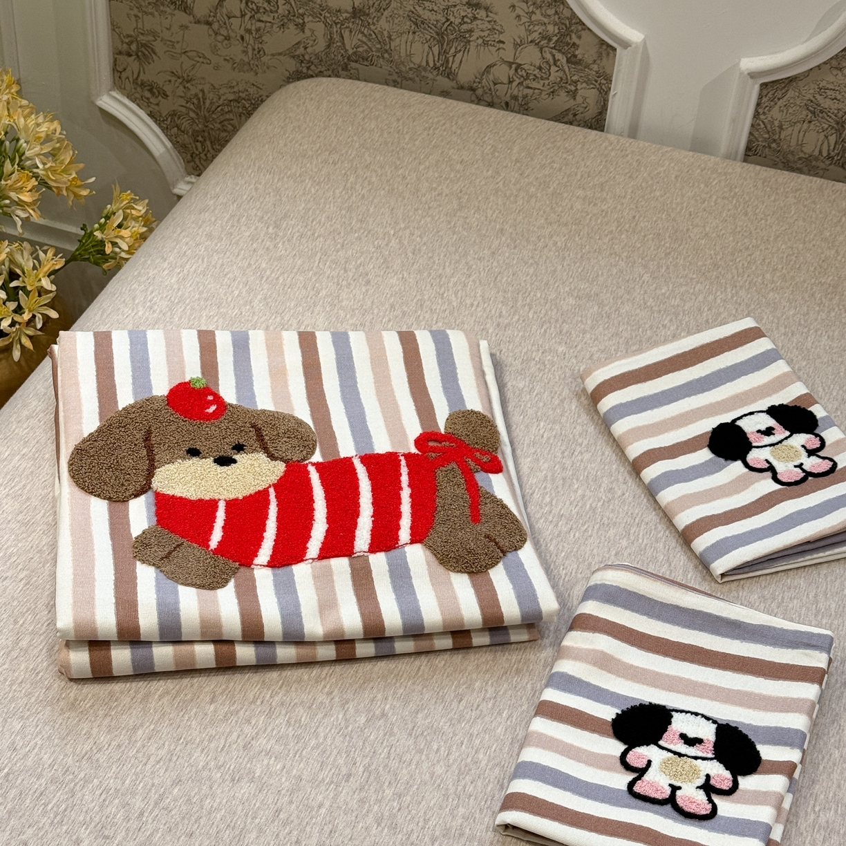 91家纺网 家纺一手货源 找家纺 觅糖家纺 2026新款大版卡通毛巾绣老粗布凉席席子系列 组合图