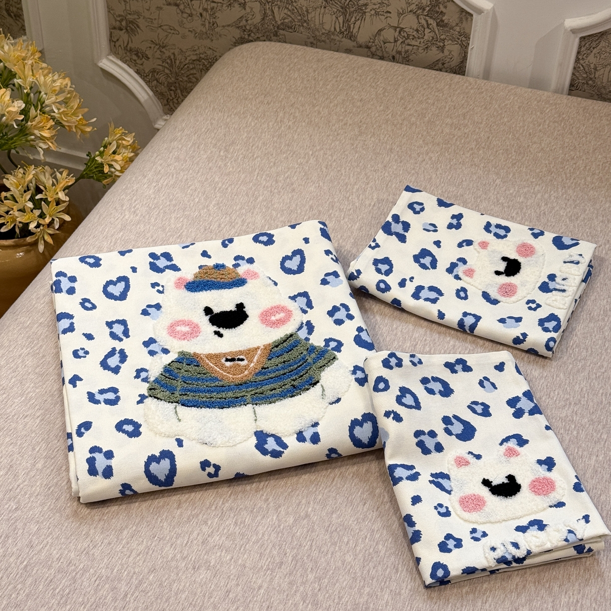 91家纺网 家纺一手货源 找家纺 觅糖家纺 2026新款大版卡通毛巾绣老粗布凉席席子系列 组合图