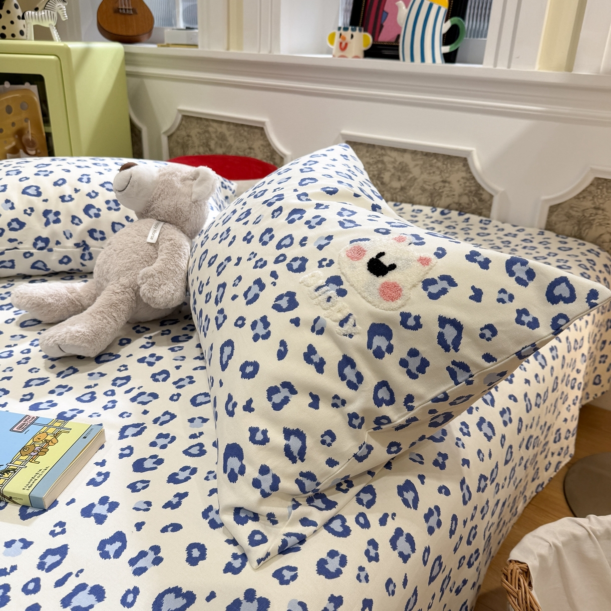 91家纺网 家纺一手货源 找家纺 觅糖家纺 2026新款大版卡通毛巾绣老粗布凉席席子系列 蓝豹西高地