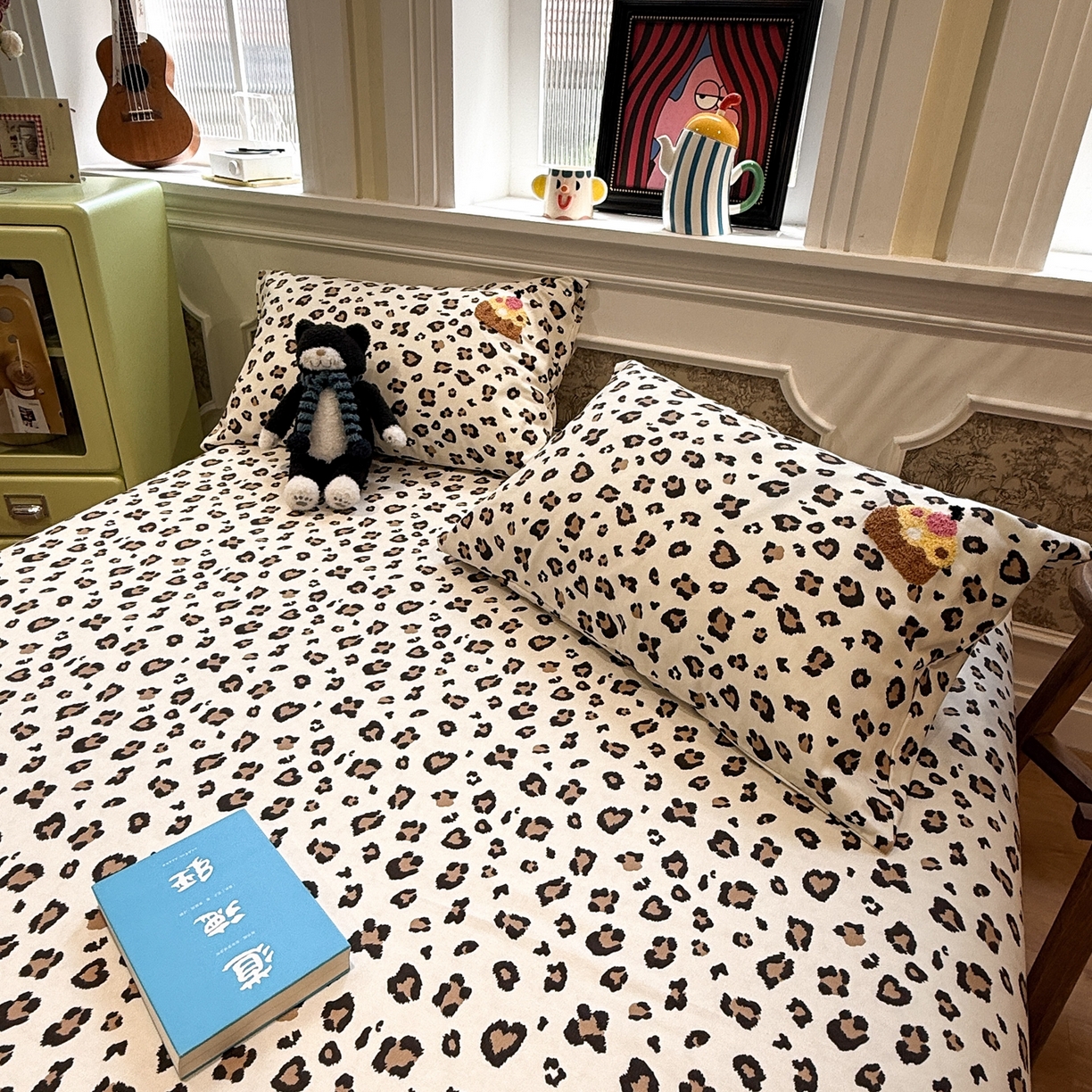 91家纺网 家纺一手货源 找家纺 觅糖家纺 2026新款大版卡通毛巾绣老粗布凉席席子系列 豹纹猫咪